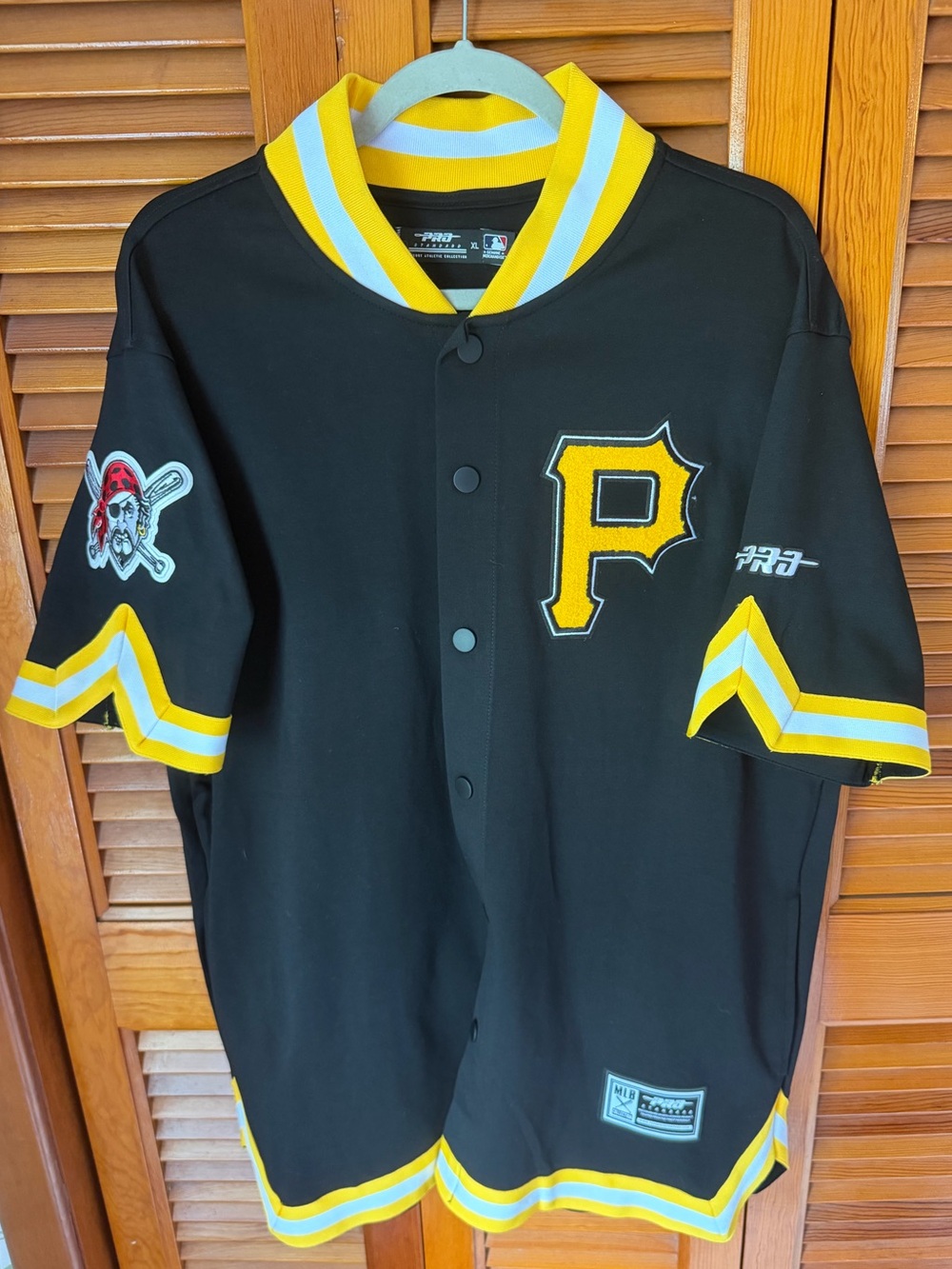 NWT PRO Standard Pittsburgh Pirates Black & Yellow Button-Up Jersey sz XL